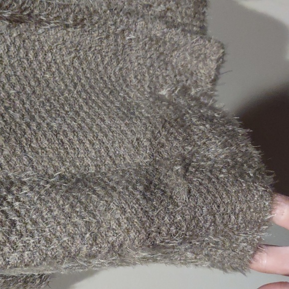 Cozy Gray Open-Front Sweater, L - Picture 6 of 10